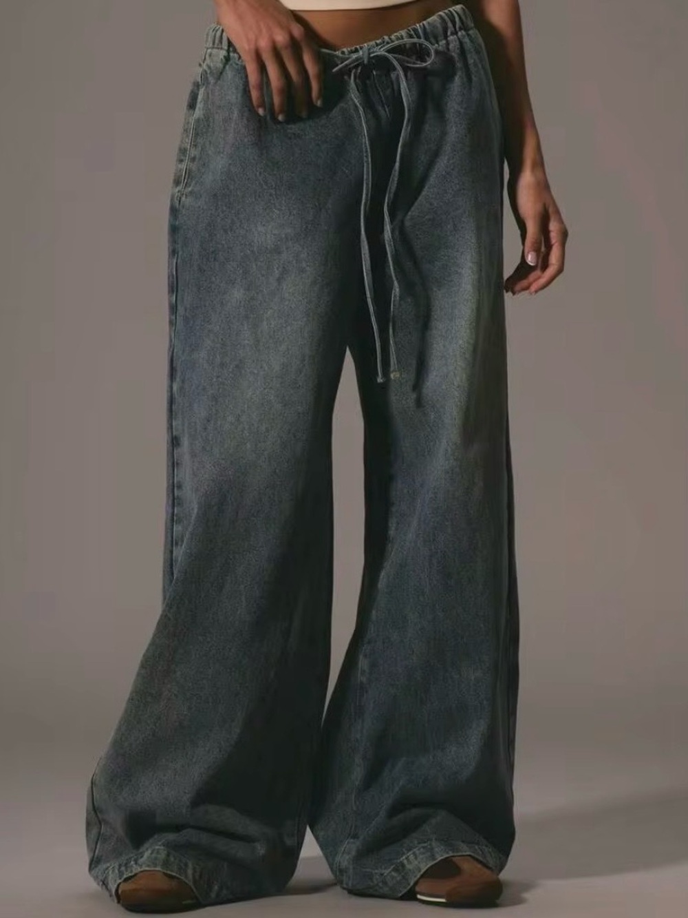 Relaxed Drawstring Jeans - Picture 4 of 4